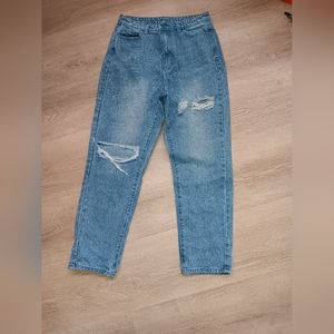 Fringe detail ripped mom jeans